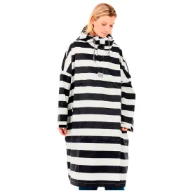 protest-laugh-outdoor-jacket