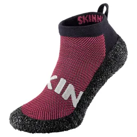 skinners-essentials-袜鞋