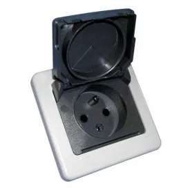 legrand-flushed-mount-plexo-plug-230v