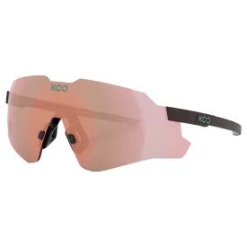 koo-nebula-aurinkolasit