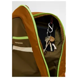 peak-performance-outdoor-crossbody-8.6l-backpack