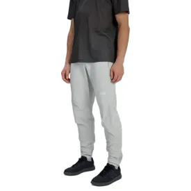 poc-pantalones-motion
