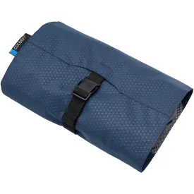 cocoon-neceser-hanging-toiletry-kit