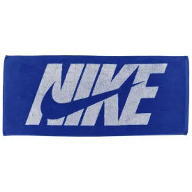 nike-jacquard-medium-graphic-towel