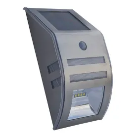 dock-edge-solar-motion-sensor-light