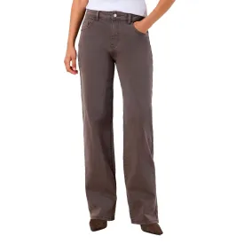 noisy-may-vaqueros-yolanda-straight