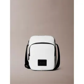 calvin-klein-puffer-utility-skuldertaske