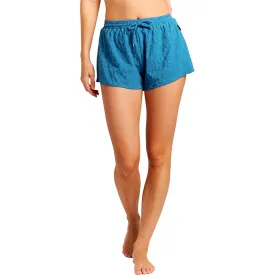 protest-maritza-simshorts