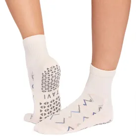 tavi-aria-pilates-grip-socks
