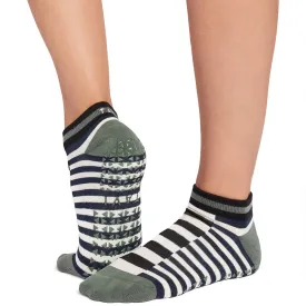 tavi-cora-pilates-grip-socks