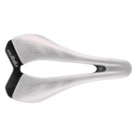 selle-italia-slr-carbon-saddle