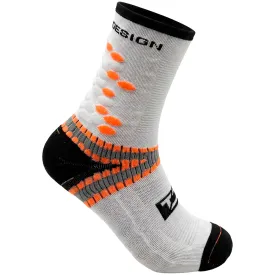 tape-design-no-grip-socks