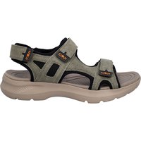 cmp-sandaler-emby-hiking-3q93637