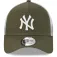 New Era New York Yankees MLB E Frame Trucker League Essential cap