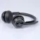 Lindy Cuffie con microfono 20450